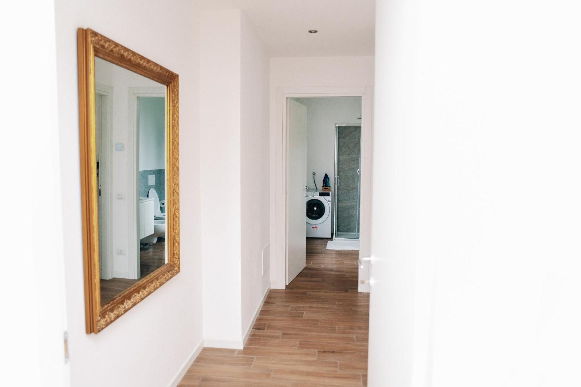 Lora Diamond Suite ,Free Parking, Self Check In,3 كومو المظهر الخارجي الصورة