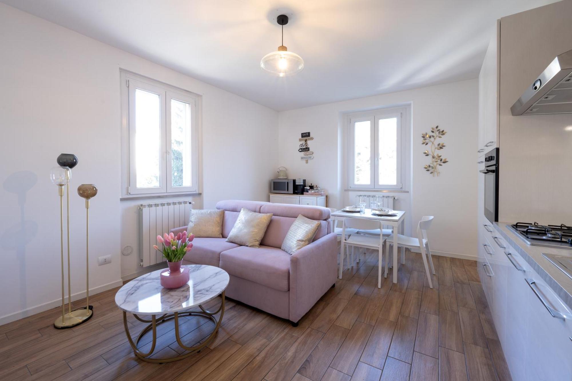Lora Diamond Suite ,Free Parking, Self Check In,3 كومو المظهر الخارجي الصورة